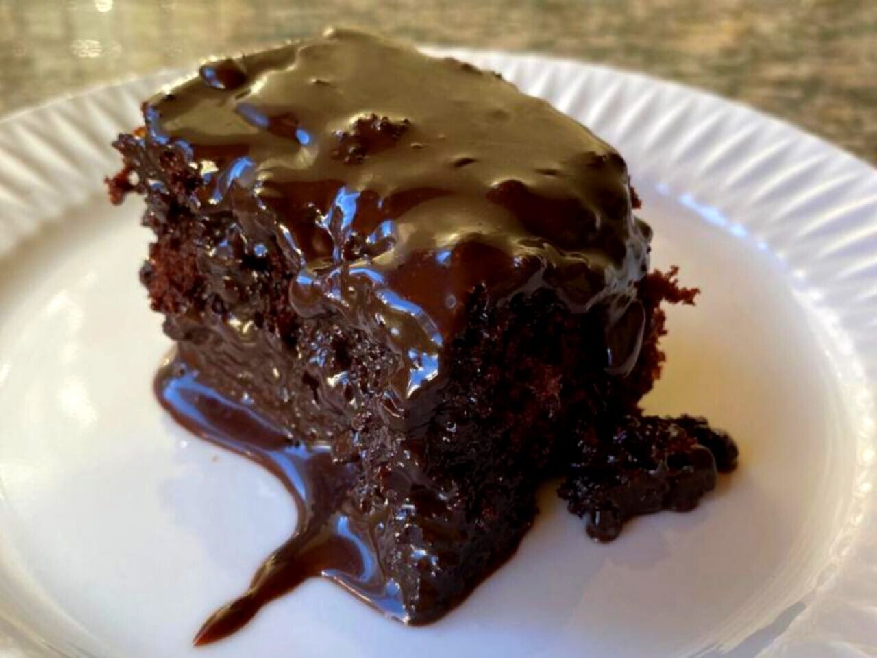 Bolo de Chocolate com Cobertura de Brigadeiro